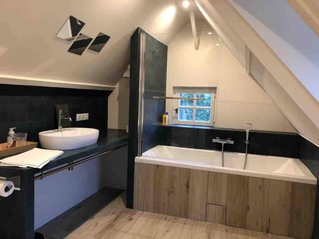 Maison Renovee - Jacuzzi Et Cheminee Saint-Samson-de-la-Roque Exterior photo